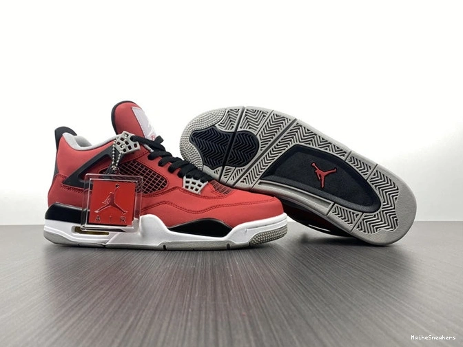 MaikeSneakers 3962 4 Upgraded 308497- Bravo Retro Toro Jordan 1024